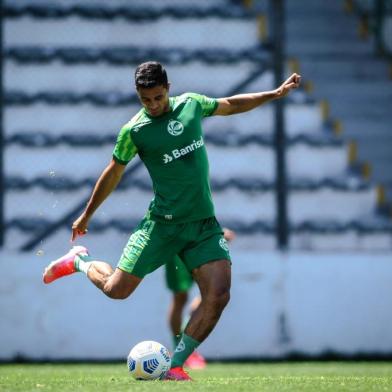 Juventude realiza último treino antes de enfrentar o Bahia. Na foto, centroavante Ricardo Bueno<!-- NICAID(14928312) -->