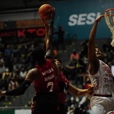 CAXIAS DO SUL, RS, BRASIL, 29/10/2021. Caxias do Sul Basquete x Flamengo, jogo válido pela segunda rodada do NBB 2021/2022 e realizado no Ginásio do SESI. (Porthus Junior/Agência RBS)<!-- NICAID(14928905) -->