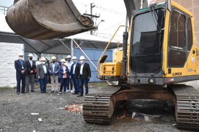 Início de obras de ampliação do Hospital Dom João Becker, em Gravataí.Cerimônia que marcou início dos trabalhos contou com a presença do governador em exercício Ranolfo Vieira Júnior<!-- NICAID(14931655) -->