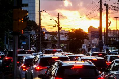 2021.10.18 - Vamos visitar os locais com maiores problemas de trânsito em POA e região metropolitana, segundo apontaramm ouvintes/leitores em questionário feito em GZH. (Foto: André Ávila/ Agência RB<!-- NICAID(14918650) -->