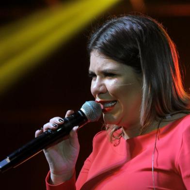 CAXIAS DO SUL, RS, BRASIL, 01/12/2019Mais Nova Festival, realizado nos pavilhões da festa da uva, trouxe Artistas principais: Marília Mendonça em seu último show antes da gravidez e Wesley Safadão.Nas fotos: Show da Marília Mendonça(Lucas Amorelli/Agência RBS)<!-- NICAID(14343536) -->