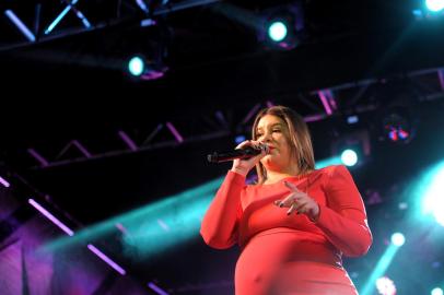 CAXIAS DO SUL, RS, BRASIL, 01/12/2019Mais Nova Festival, realizado nos pavilhões da festa da uva, trouxe Artistas principais: Marília Mendonça em seu último show antes da gravidez e Wesley Safadão.Nas fotos: Show da Marília Mendonça(Lucas Amorelli/Agência RBS)<!-- NICAID(14343493) -->