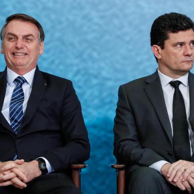 (Brasília - DF, 03/10/2019) Solenidade de Lançamento da Campanha do Projeto Anticrime. Com o presidente Jair Bolsonaro e o ministro da Justiça, Sergio MoroFoto: Alan Santos/PR<!-- NICAID(14275321) -->