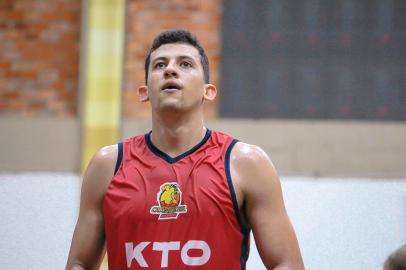 Rafa Oliveira será o ala/pivô do Caxias Basquete no NBB 2021/2022.<!-- NICAID(14924298) -->