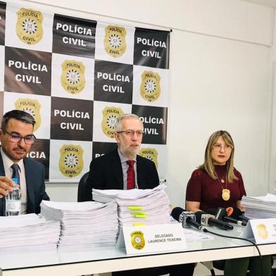 Delegado Regional, Sandro Meinerz, que concedeu entrevista coletiva junto aos delegados Laurence Teixeira e Débora Dias, responsáveis pela investigação que indiciou dois ex-prefeitos de Agudo e mais 15 pessoas por crimes contra a administração pública<!-- NICAID(14939423) -->