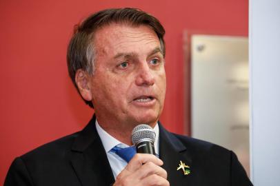 ¿Amazônia não pega fogo¿ diz Bolsonaro a investidores árabes em Dubai<!-- NICAID(14941078) -->