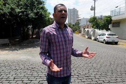 CAXIAS DO SUL, RS, BRASIL, 16/11/2021 - Vandersom Lopes, presidente da AMOB São Pelegrino fala do aumento dos assaltos a moradores da região. (Marcelo Casagrande/Agência RBS)<!-- NICAID(14942084) -->