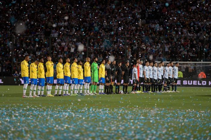 Brasil e Argentina empatam sem gols em jogo muito disputado