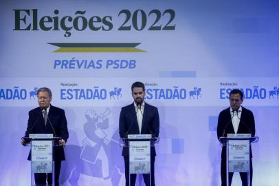 Debate dos pré-candidatos do PSDB à Presidência da República em 2022SP - ELEIÇÕES 2021/PSDB/DEBATE/PRÉ-CANDIDATO - POLÍTICA - O ex-senador Arthur Virgílio (AM)(e), e os governadores Eduardo Leite (RS) (c) e João   Doria (SP) durante debate entre os pré-candidatos do PSDB à Presidência da República em   2022, promovido pelo Estadão, na capital paulista, nesta sexta-feira, 12 de novembro de   2021. Único partido a realizar eleições internas para a escolha do nome que será lançado   na disputa pelo Palácio do Planalto, a sigla tucana quer se firmar como alternativa no   cenário de candidaturas que se apresentam no campo da chamada terceira via.   12/11/2021 - Foto: FELIPE RAU/ESTADÃO CONTEÚDOEditoria: POLÍTICALocal: SÃO PAULOIndexador: FELIPE RAUFotógrafo: ESTADÃO CONTEÚDO<!-- NICAID(14939930) -->