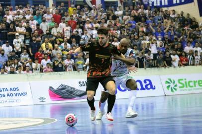 Cascavel e ACBF, pelas semifinais da Liga Nacional de Futsal<!-- NICAID(14947868) -->