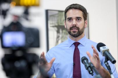 Governador Eduardo Leite concede entrevista coletiva sobre eleições prévias do PSDB<!-- NICAID(14949178) -->