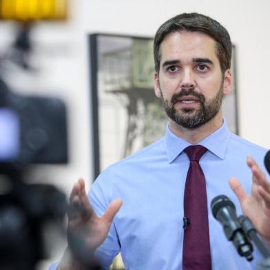 Governador Eduardo Leite concede entrevista coletiva sobre eleições prévias do PSDB<!-- NICAID(14949178) -->