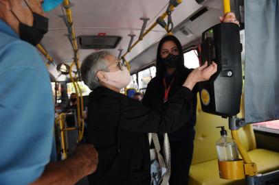 CAXIAS DO SUL, RS, BRASIL (24/11/2021)Visate implemente primeira linha de ônibus sem catraca. (Antonio Valiente/Agência RBS)<!-- NICAID(14949354) -->