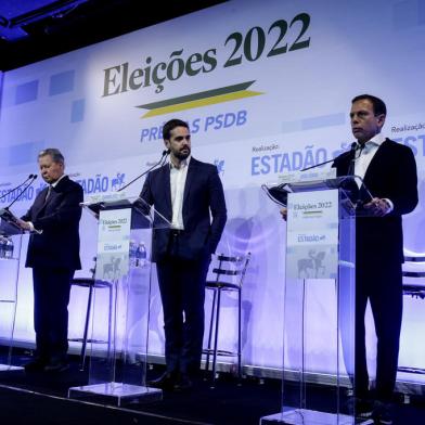 Debate dos pré-candidatos do PSDB à Presidência da República em 2022SP - ELEIÇÕES 2021/PSDB/DEBATE/PRÉ-CANDIDATO - POLÍTICA - O ex-senador Arthur Virgílio (AM)(e), e os governadores Eduardo Leite (RS) (c) e João   Doria (SP) durante debate entre os pré-candidatos do PSDB à Presidência da República em   2022, promovido pelo Estadão, na capital paulista, nesta sexta-feira, 12 de novembro de   2021. Único partido a realizar eleições internas para a escolha do nome que será lançado   na disputa pelo Palácio do Planalto, a sigla tucana quer se firmar como alternativa no   cenário de candidaturas que se apresentam no campo da chamada terceira via.   12/11/2021 - Foto: FELIPE RAU/ESTADÃO CONTEÚDOEditoria: POLÍTICALocal: SÃO PAULOIndexador: FELIPE RAUFotógrafo: ESTADÃO CONTEÚDO<!-- NICAID(14945759) -->