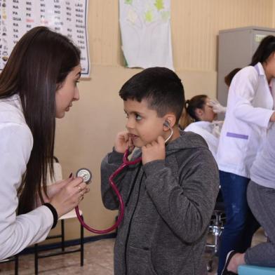 Projeto UCS Comunidade leva ações de cidadania e educação ao Bairro Santa Fé, em Caxias do Sul<!-- NICAID(14952090) -->