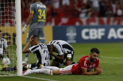 PORTO ALEGRE, RS, BRASIL - 28.11.2021 - Inter e Santos jogam no Estádio Beira-Rio, partida válida pela 36 rodada do Campeonato Brasileiro. (Foto: Lauro Alves/Agencia RBS)<!-- NICAID(14953344) -->