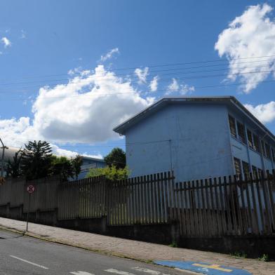 CAXIAS DO SUL, RS, BRASIL, 30/11/2021 -  Construída em 1969, Escola Estadual Dante Marcucci deixará de existir em 2022.  Instituição dará lugar ao colégio Tiradentes da BM. (Marcelo Casagrande/Agência RBS)<!-- NICAID(14954938) -->