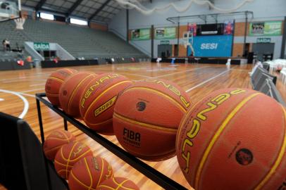 CAXIAS DO SUL, RS, BRASIL, 26/10/2021 -  Treino do Caxias Basquete no Ginásio do Sesi, a nova casa da equipe no Novo Basquete Brasil (NBB). O primeiro contato será na quarta-feira (27), às 20h, contra o Minas. (Marcelo Casagrande/Agência RBS)<!-- NICAID(14925150) -->