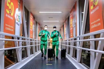 Juventude viaja para enfrentar o Fortaleza. Equipe no Aeroporto de Congonhas, em São Paulo. <!-- NICAID(14956947) -->