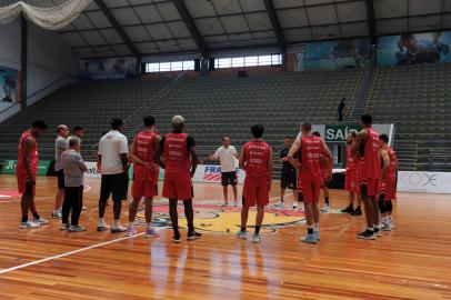 CAXIAS DO SUL, RS, BRASIL, 03/12/2021 - Ginásio do Sesi, para o último treino do Caxias Basquete antes de enfrentar o São Paulo. (Marcelo Casagrande/Agência RBS)<!-- NICAID(14958234) -->