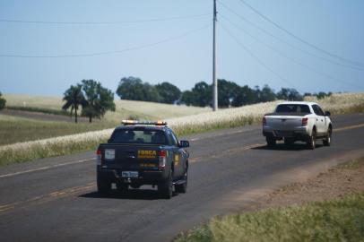 MIRAGUAÍ, RS, BRASIL: Viatura da Força Nacional faz rondas na cidade de Miraguaí, e também em terras da Reserva Indígena da Guarita. Também é avistado helicóptero sobrevoando o local (FOTO FÉLIX ZUCCO/AGÊNCIA RBS,  Editoria de Notícias).<!-- NICAID(14919810) -->