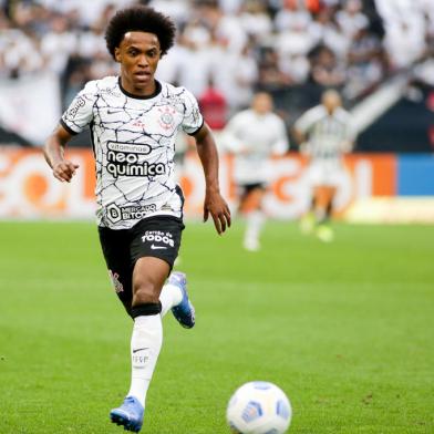 Imagens da partida entre Corinthians e Santos, neste domingo (21), na Neo Química Arena, pela 34ª rodada do Campeonato Brasileiro 2021. Na foto, o atacante Willian.<!-- NICAID(14961980) -->