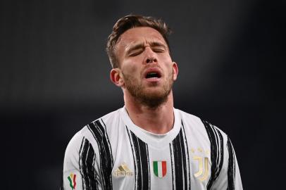 Juventus Brazilian midfielder Arthur reacts during the Italian Cup (Coppa Italia) round of sixteen football match Juventus vs Genoa on January 13, 2021 at the Juventus stadium in Turin. (Photo by Marco BERTORELLO / AFP)Editoria: SPOLocal: TurinIndexador: MARCO BERTORELLOSecao: soccerFonte: AFPFotógrafo: STF<!-- NICAID(14749357) -->