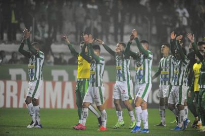 CAXIAS DO SUL, RS, BRASIL, 17/11/2021. Juventude x Fluminense, jogo válido pela 33ª rodada da série A do Campeonato Brasileiro e realizado no estádio Alfredo Jaconi. (Porthus Junior/Agência RBS)<!-- NICAID(14943960) -->