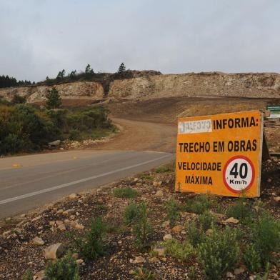 CAMBARÁ DO SUL, RS, BRASIL, 23/08/2021- A empresa Urbia, que administrará os parques de Cambará, apresenta a proposta para exploração dos espaços. NA FOTO: estrada de acecsso ao canion Fortaleza vai ser pavimentada. (Marcelo Casagrande/Agência RBS)<!-- NICAID(14870147) -->