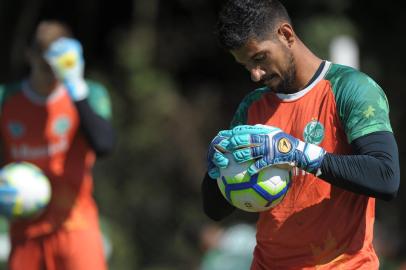 CAXIAS DO SUL, RS, BRASIL, 01/04/2019Treino do Juventude no CT. (Goleiro, Marcelo CarnéLucas Amorelli/Agência RBS)<!-- NICAID(14019430) -->