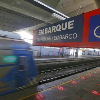 PORTO ALEGRE, RS, BRASIL,  15/12/2021- Dificuldades de acessibilidade na Trensurb. Foto: Lauro Alves  / Agencia RBS<!-- NICAID(14968936) -->