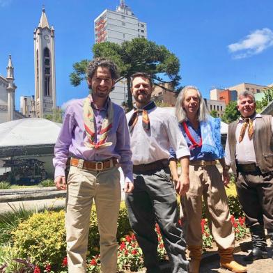 Espetáculo Os Campeiros: Dança e Música Sul-Brasileira.Na foto: da esquerda para a direita: Espedito de Lima Abrahão Júnior, André Ribeiro, Espedito Abrahão e Marcelo Menezes (Os Gaudérios)<!-- NICAID(14969952) -->