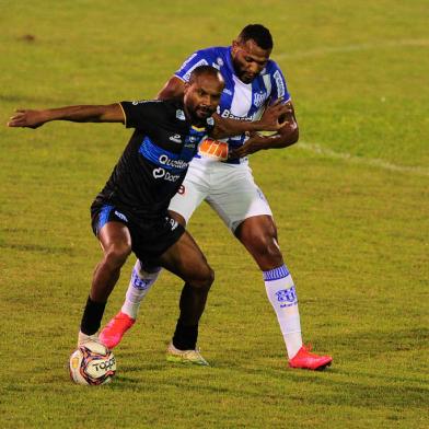 BENTO GONÇALVES, RS, BRASIL, 17/03/2021. Esportivo x Novo Hamburgo, jogo válido pela sétima rodada do Campeonato Gaúcho (Gauchão 2021) e realizado no Parque Esportivo Montanha dos Vinhedos. (Porthus Junior/Agência RBS)<!-- NICAID(14745797) -->