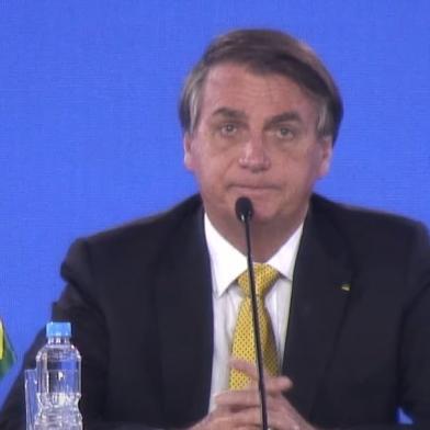 Jair Bolsonaro durante cúpula do Mercosul, na manhã desta sexta-feira (17)