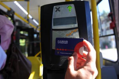 CAXIAS DO SUL, RS, BRASIL, 10/12/2021 -  Fotos para matéria é sobre usuários do transporte coletivo que tiveram os créditos do vale-transporte retirados de uma hora pra outra pela Visate. . (Marcelo Casagrande/Agência RBS)<!-- NICAID(14965392) -->