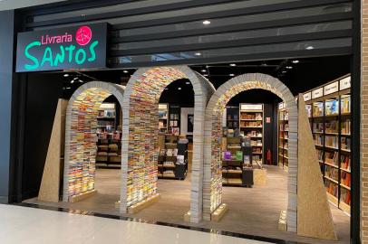 Livraria Santos no Canoas Shopping<!-- NICAID(14975794) -->