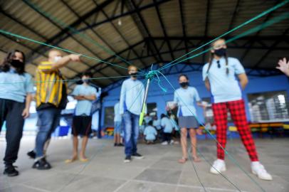 Viamão, RS, BRASIL,  04/01/2021-Escolas em Viamão oferecem oficinas para alunos durante as férias. Na foto, Escola Municipal Farroupilha - Avenida Senador Salgado Filho, 6031. Foto: Lauro Alves  / Agencia RBS<!-- NICAID(14982230) -->