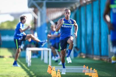 Pre-Temporada Gremio 2022RS - FUTEBOL/ PRE-TEMPORADA GREMIO 2022 - ESPORTES - Jogadores do Gremio realizam treinamento fisico durante a tarde desta segunda-feira, na Pre-Temporada 2022. FOTO: LUCAS UEBEL/GREMIO FBPAEditoria: SPOIndexador: Lucas UebelSecao: futebolFonte: Gremio.netFotógrafo: Gremio <!-- NICAID(14986581) -->