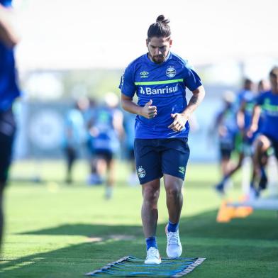 Pre-Temporada Gremio 2022RS - FUTEBOL/ PRE-TEMPORADA GREMIO 2022 - ESPORTES - Jogadores do Gremio realizam treinamento fisico durante a tarde desta segunda-feira, na Pre-Temporada 2022. FOTO: LUCAS UEBEL/GREMIO FBPAEditoria: SPOIndexador: Lucas UebelSecao: futebolFonte: Gremio.netFotógrafo: Gremio <!-- NICAID(14986585) -->