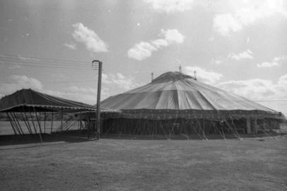 Escaler Voador, espaço cultural, localizado próximo ao Gigantinho, em 1985.-#ENVELOPE: 29070-CRÉDITO FOTÓGRAFO: Luiz Armando Vaz, Agência RBS, 24/01/1985.--<!-- NICAID(14629474) -->