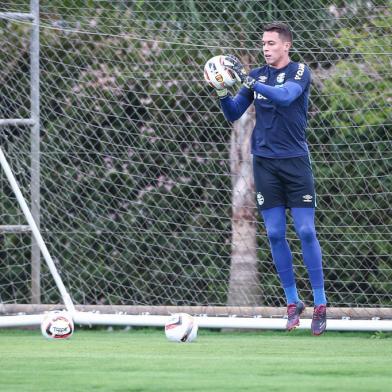 Grêmio inicia a temporada com os quatro goleiros formados na base. Na foto, o goleiro Brenno<!-- NICAID(15001707) -->