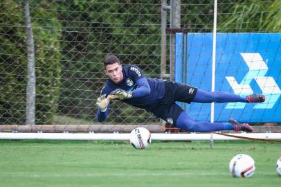 Grêmio inicia a temporada com os quatro goleiros formados na base. Na foto, o goleiro Brenno<!-- NICAID(15001712) -->