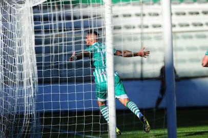 CAXIAS DO SUL, RS, BRASIL 19/05/2019. Juventude x Boa Esporte, jogo válido pela quarta rodada da Série C do Campeonato Brasileiro 2019 e realizado no estádio Alfredo Jaconi. Comemoração do primeiro gol do Ju, marcado pelo atacante Braian Rodriguez. (Porthus Junior/Agência RBS)<!-- NICAID(14084351) -->