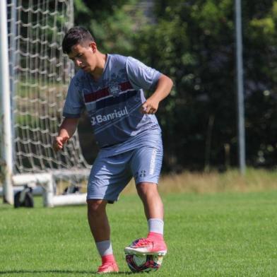 jogo da segunda rodada acontece no Estádio Centenário, no domingo<!-- NICAID(15001927) -->