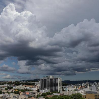 PORTO ALEGRE, RS, BRASIL - 31/01/2022Chuva em Porto Alegre<!-- NICAID(15003042) -->