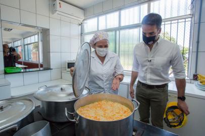 Governo do RS anuncia aumento de mais de 100% no valor repassado à merenda escolar<!-- NICAID(15006596) -->