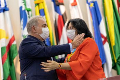 Ministro da Saúde, Marcelo Queiroga, com a ministra da Mulher, da Família, e dos Direitos Humanos, Damares Alves, em Cerimônia alusiva da Semana de Valorização dos Povos e Comunidades Tradicionais, Brasilia-DF<!-- NICAID(15009465) -->