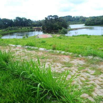 CAXIAS DO SUL, RS, BRASIL, 08/02/2022. Frequentadores do Ecoparque, reclamam de falta de manutenção da prefeitura. A área localizada junto ao Complexo Dal Bó, na Zona Norte da cidade. (Porthus Junior/Agência RBS)<!-- NICAID(15010143) -->