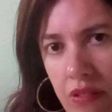 Em 14 de outubro, uma moradora de Passo Fundo saiu de casa para fazer uma caminhada depois do almoço. Quatro meses depois, a família de Márcia Ramos, 43 anos, afirma que nunca mais teve notícias da mulher, e procura qualquer tipo de pista que ajuda a elucidar o desaparecimento. Márcia, morava com os pais em uma casa na Vila Luiza, no município ao norte do Estado, onde nasceu.<!-- NICAID(15014024) -->