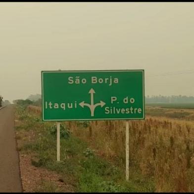 Fumaça de Incêndios na Argentina atinge Uruguaiana. Crédito: Douglas Freitas/RBSTV Uruguaiana.<!-- NICAID(15014680) -->